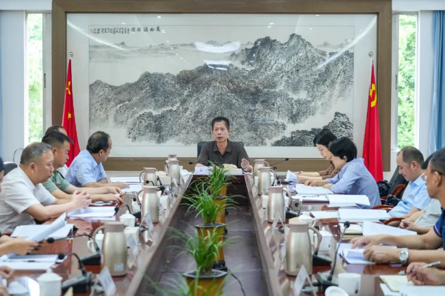 中共翁源县委全面依法治县工作会议<b...