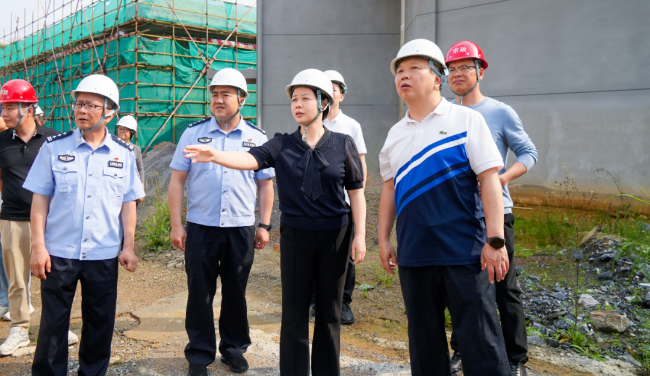 钟真带队调研重点项目建设情况